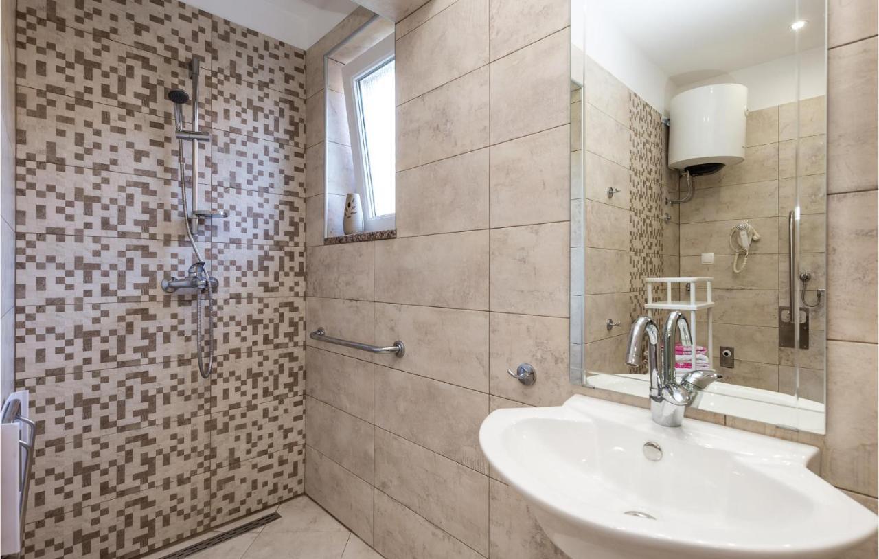 Nice Apartment In Rukavac With Kitchen Dış mekan fotoğraf
