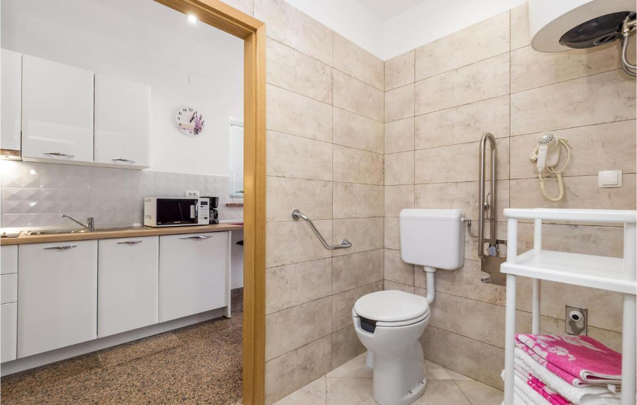 Nice Apartment In Rukavac With Kitchen Dış mekan fotoğraf